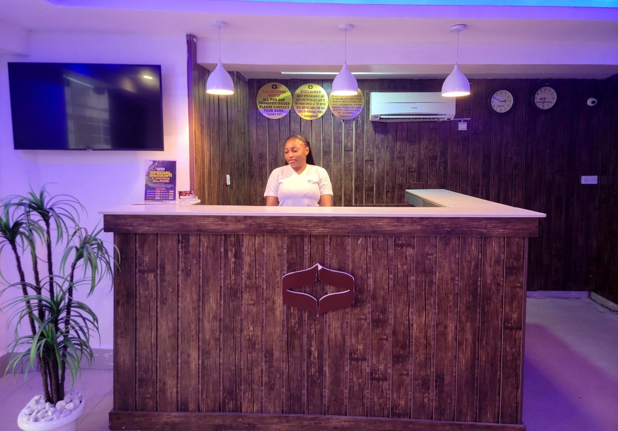Presken Hotels Alade Avenue Ikeja Luaran gambar