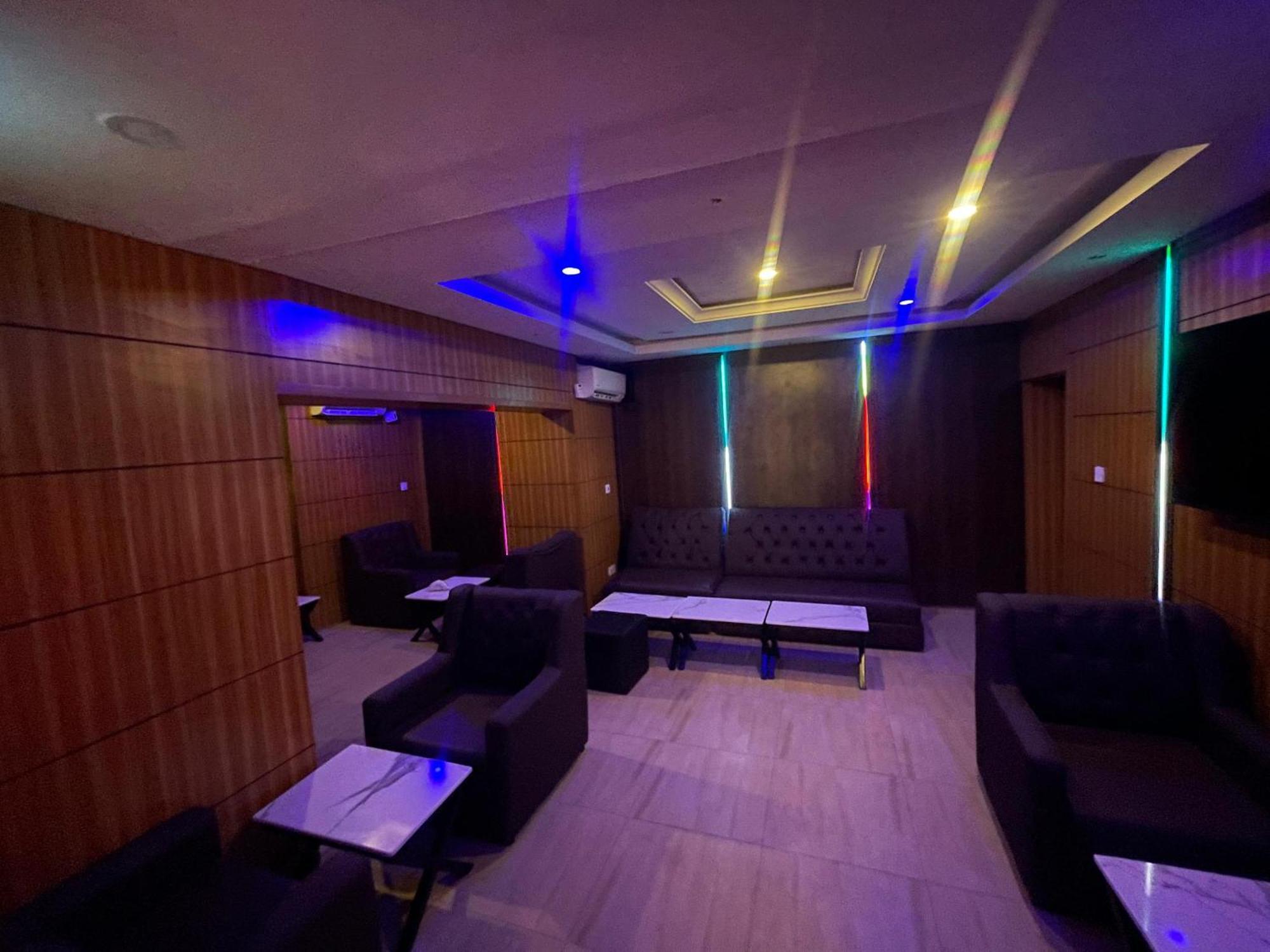 Presken Hotels Alade Avenue Ikeja Luaran gambar