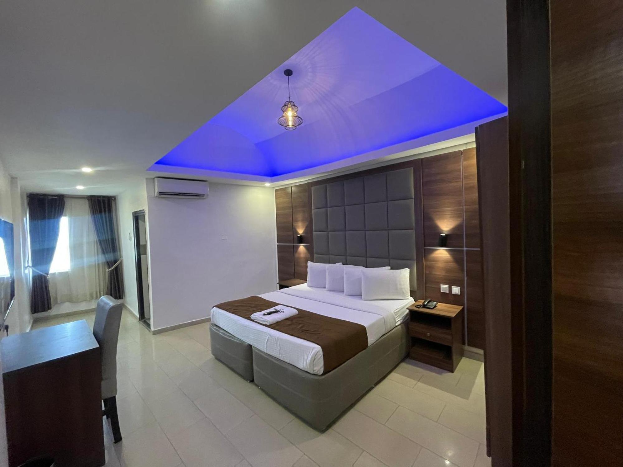Presken Hotels Alade Avenue Ikeja Luaran gambar